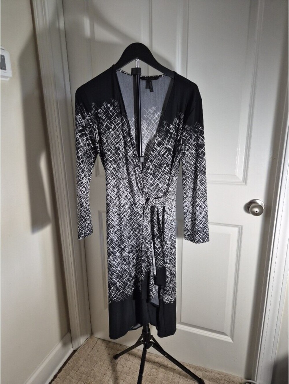Bcbg Maxazria Adele Wrap Dress Black Combo Print Long Sleeve Size M Sexy R1